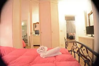 Sunny Venice Apartment Italy