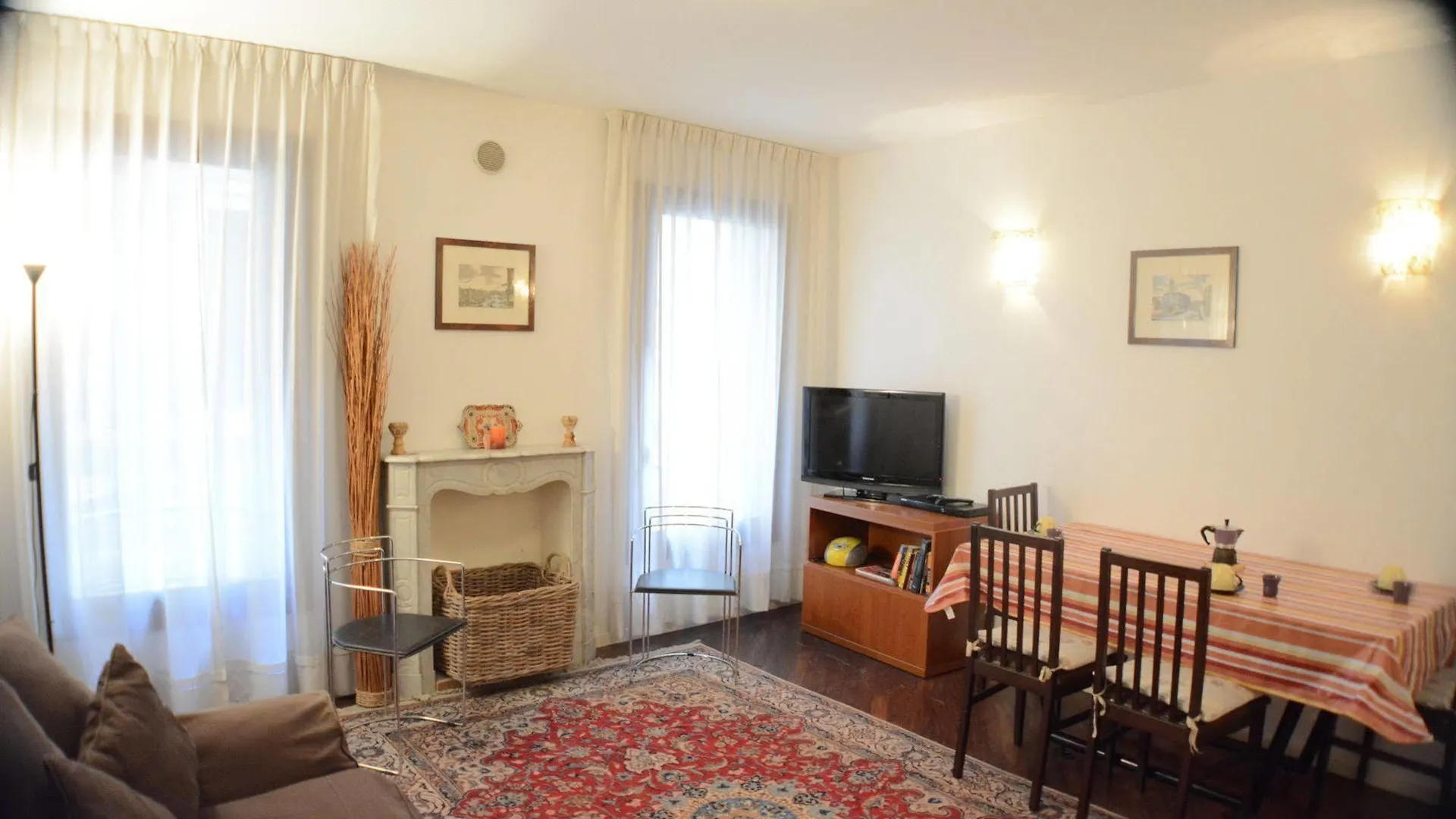 Sunny Venice Apartment